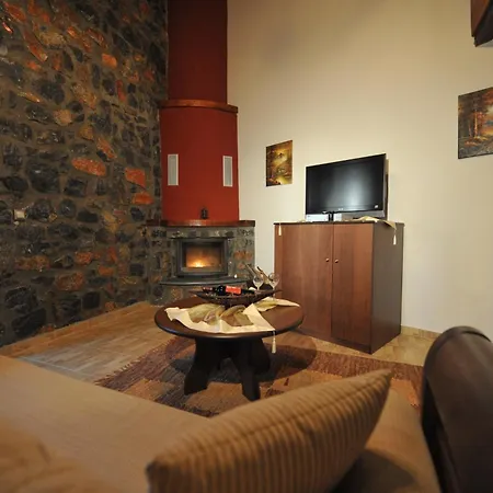 Gasthof Arolithos-kaimaktsalan 3*